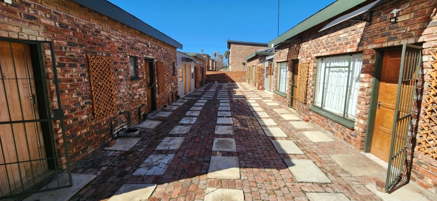 30 Bedroom Property for Sale in Kannoniers Park North West